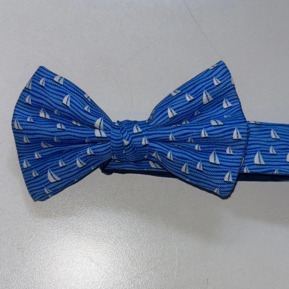 Vineyard Vines Blue Bow Tie with Sailboat Pattern